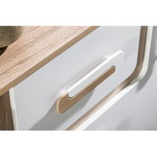 Trīs durvju skapis APETITO 19
